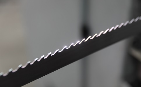 黄南双金属带锯条产生切削噪音的原因具体有哪些？